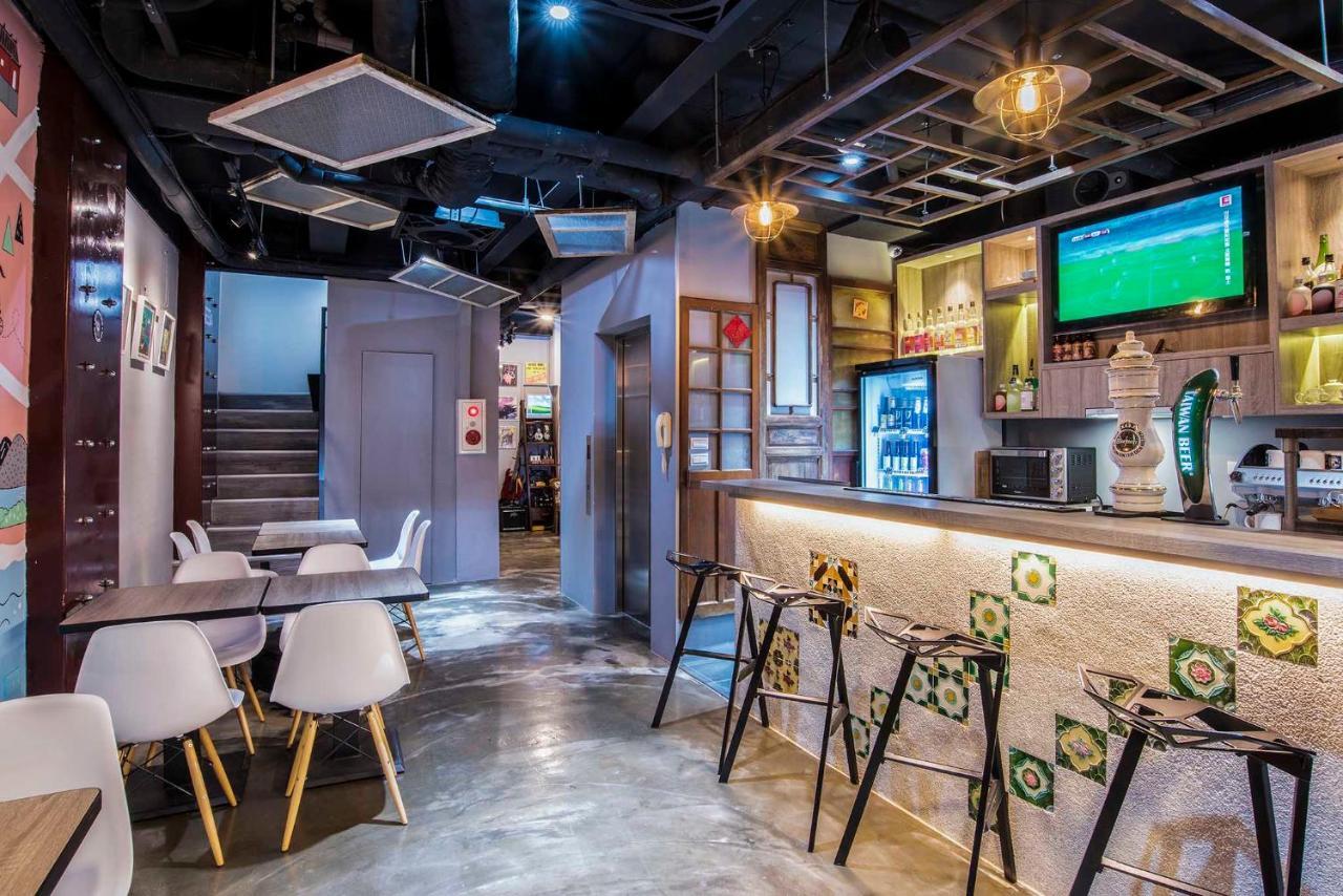Old Door Hostel & Bar Taipeh Exterior foto