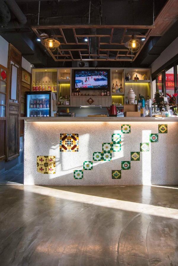 Old Door Hostel & Bar Taipeh Exterior foto